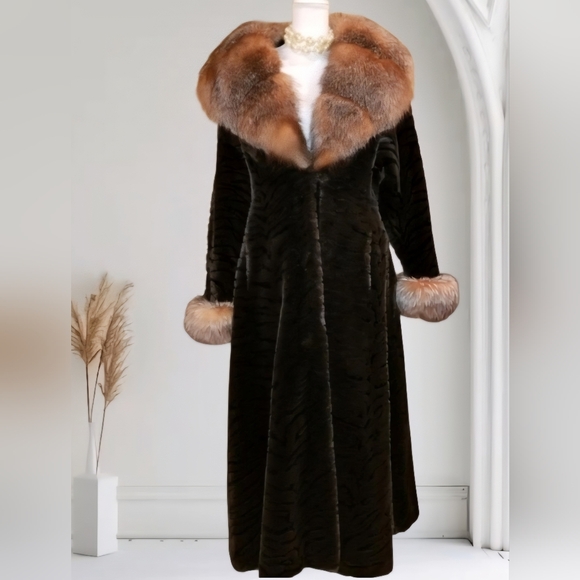 Coat - Picture 1 of 5